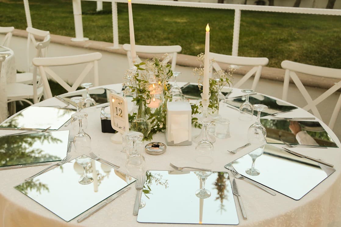 Mango Garden İs Sahne 