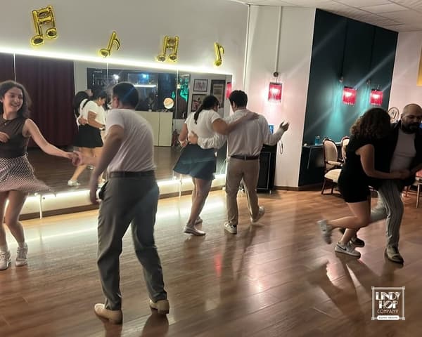 Lindy Hop Company  - 8. Fotoğraf